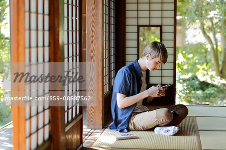 Caucasian man in traditional Japanese house