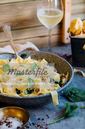 Tagliatelle with spinach, basil and grated cheese Tagliatelle with spinach, basil and grated cheese