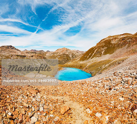 Elevated view of lake in mountains