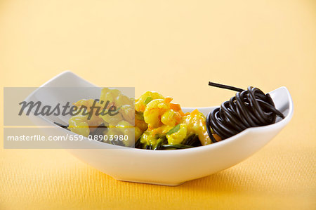 Black spaghetti with shrimp curry Black spaghetti with shrimp curry