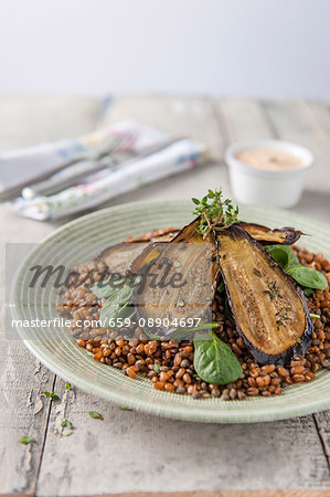 Wheat and berry salad with aubergine