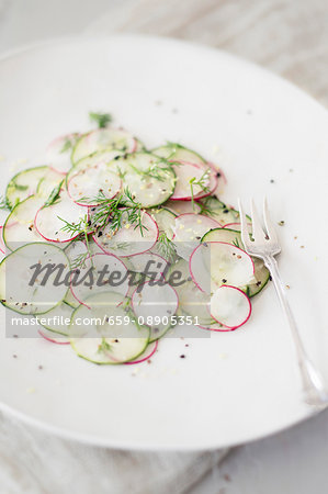 Cucumber & radish salad with dill (detox)