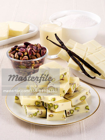 White chocolate chunks with pistachios