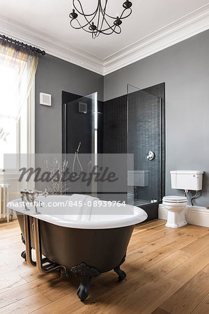 Interior view, Victorian terraced home renovation, Newcastle-upon-Tyne, UK. The bathroom.