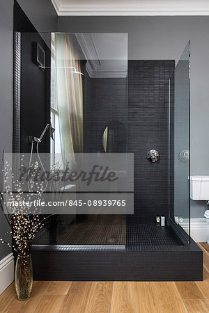 Interior view, Victorian terraced home renovation, Newcastle-upon-Tyne, UK. The bathroom.