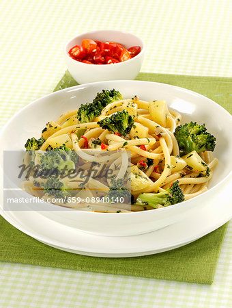 Bucatini with potatoes and broccoli