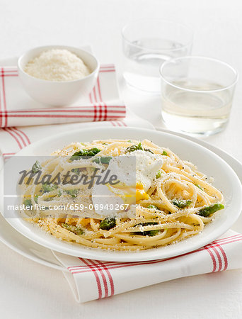 Trenette agli asparagi (pasta with green asparagus, Italy)