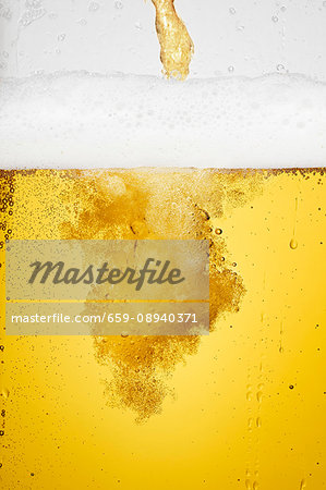 Pouring beer Pouring beer