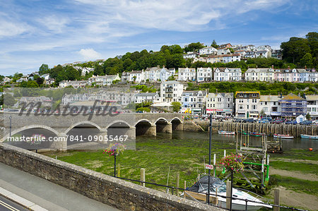 Looe harbour and bridge, Cornwall, England, United Kingdom, Europe Looe harbour and bridge, Cornwall, England, United Kingdom, Europe