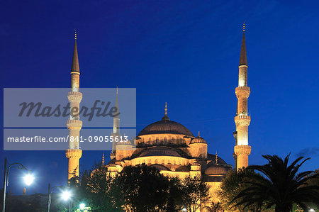 Blue Mosque at night (Sultan Ahmed Mosque) (Sultan Ahmet Mosque) (Sultanahmet Camii), UNESCO World Heritage Site, Istanbul, Turkey, Europe Blue Mosque at night (Sultan Ahmed Mosque) (Sultan Ahmet Mosque) (Sultanahmet Camii), UNESCO World Heritage Site, Istanbul, Turkey, Europe