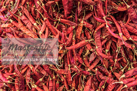 Red chillies for sale in Chaudi Market, Goa, India, Asia