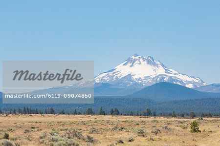 Central Oregon's High Desert with Mount Jefferson, part of the Cascade Range, Pacific Northwest region, Oregon, United States of America, North America