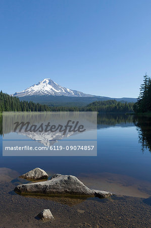 Mount Hood, part of the Cascade Range, perfectly reflected in the still waters of Trillium Lake, Oregon, United States of America, North America