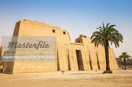 Pylon I, Temple of Ramesses III at Medinet Habu, West Bank, UNESCO World Heritage Site, Luxor, Egypt, North Africa, Africa Pylon I, Temple of Ramesses III at Medinet Habu, West Bank, UNESCO World Heritage Site, Luxor, Egypt, North Africa, Africa