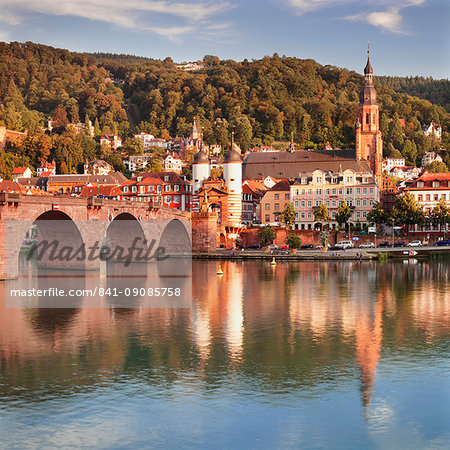 Old town with Karl-Theodor-Bridge (Old Bridge) and Castle, Neckar River, Heidelberg, Baden-Wurttemberg, Germany, Europe