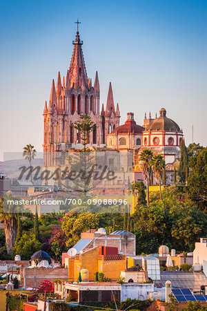 The intircate towers of the Parroquia de San Miguel Arcangel overlooking the El Jardin in San Miguel de Allende, Mexico