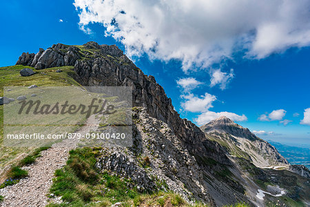 Pizzo Cefalone pathway, Campo Imperatore, L'Aquila province, Abruzzo, Italy, Europe