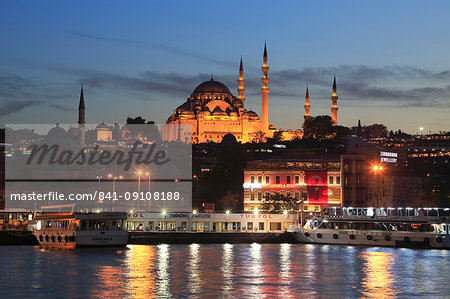 Old City, Suleymaniye Mosque at dusk, Eminonu, Golden Horn, Bosphorus, Istanbul, Turkey, Europe
