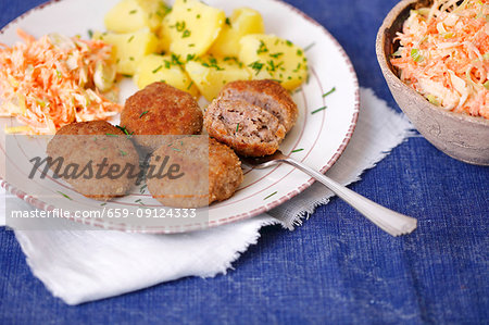 Turkey meatballs with potatoes and carrot leek salad