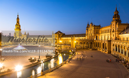 Plaza de Espana at night, built for the Ibero-American Exposition of 1929, Seville, Andalucia, Spain, Europe