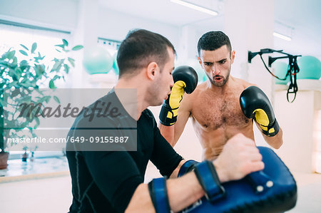 Man kickboxing training
