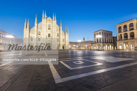 Facade of the Gothic Milan Cathedral (Duomo) at dusk, Milan, Lombardy, Italy, Europe