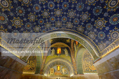 Mausoleum of Galla Placidia, UNESCO World Heritage Site, Ravenna, Emilia-Romagna, Italy, Europe