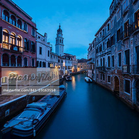 Canal at night, San Marco, Venice, UNESCO World Heritage Site, Veneto Province, Italy, Europe