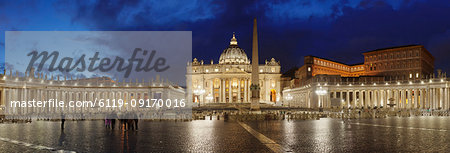 St. Peter's Basilica, St. Peter's Square, Colonnade of Bernini, UNESCO World Heritage Site, Vatican City, Rome, Lazio, Italy, Europe