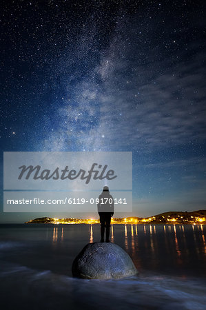 Star gazing at Moeraki Boulders, Milky Way, Koekohe Beach, Moeraki Peninsula, Otago, South Island, New Zealand, Pacific
