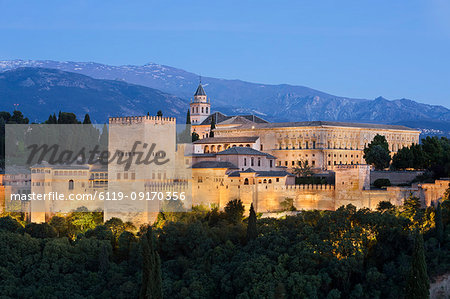 The Alhambra, UNESCO World Heritage Site, and Sierra Nevada mountains from Mirador de San Nicolas, Granada, Andalucia, Spain, Europe