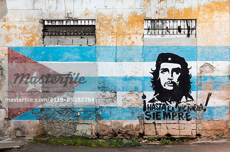 Painting of Che Guevara and Cuban flag on a wall, Havana, Cuba, West Indies, Caribbean, Central America