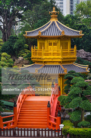 The pagoda at the Chi Lin Nunnery and Nan Lian Garden, Kowloon, Hong Kong, China, Asia