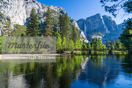View of Cooks Meadow and Upper Yosemite Falls, Yosemite National Park, UNESCO World Heritage Site, California, United States of America, North America