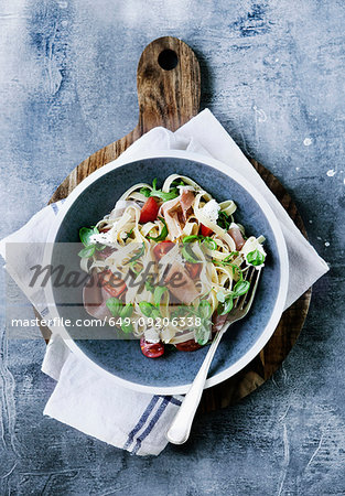 Plate of pasta with vegetables