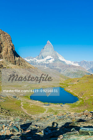 Lake Riffelsee with the Matterhorn in the background, Zermatt, canton of Valais, Swiss Alps, Switzerland, Europe