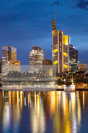 Skyline and Iron Bridge at dusk, Frankfurt, Hesse, Germany, Europe