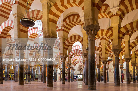 Interior of the Mosque-Cathedral (Great Mosque of Cordoba) (Mezquita), UNESCO World Heritage Site, Cordoba, Andalusia, Spain, Europe