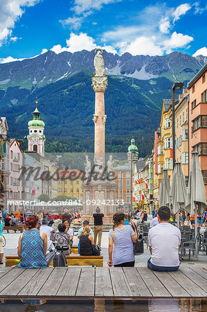 Maria Theresien Strasse, Innsbruck, Tyrol, Austria, Europe
