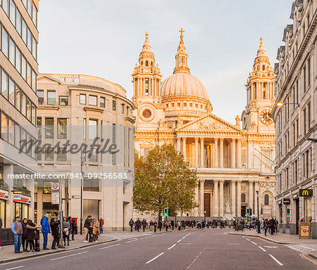 St. Paul's Cathedral, in afternoon sunlight, in the City of London, London, England, United Kingdom, Europe