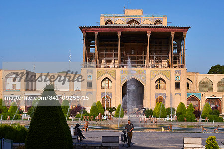 Ali Qapu Palace, UNESCO World Heritage Site, Imam Square, Isfahan, Iran, Middle East