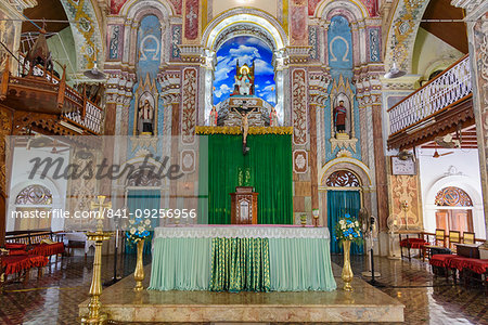Santa Cruz Cathedral Basilica, Fort Cochin, Kochi, Kerala, India, South Asia