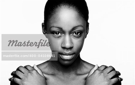 African woman with natural make-up headshoot