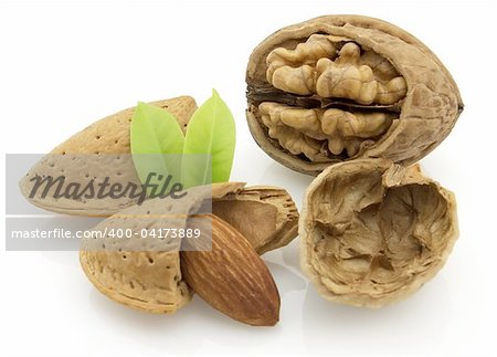 Almonds with walnut