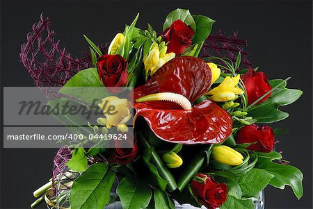 An elegant floral bouquet prepared for a special ocasion