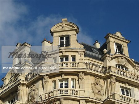 image of an Ancient building in Paris