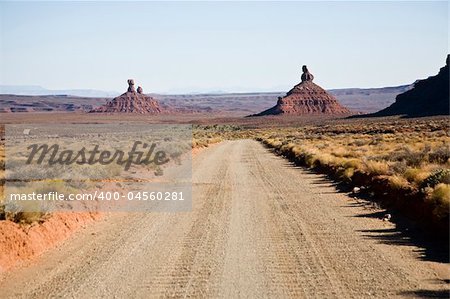 Setting Hen Butte - Valley of the gods in Utah, USA