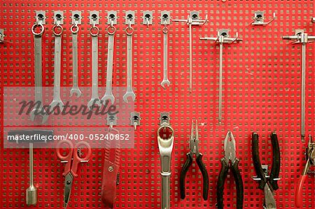 Handtools red metal board to classified tools