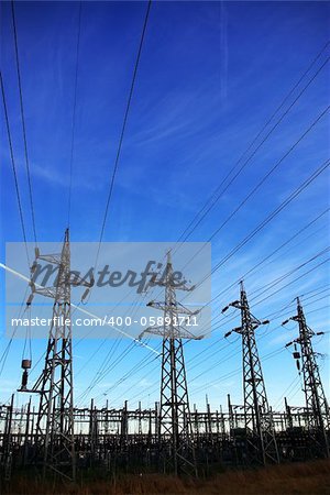 Voltage power lines