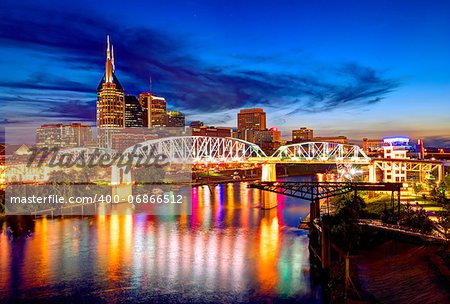 Skyline of downtown Nashville, Tennessee, USA.